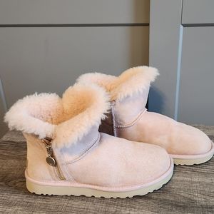 UGG Bailey Zip Mini Pink Cloud Boots